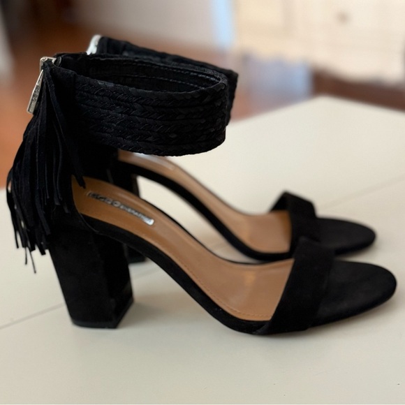 BCBG Calizi Black Luxury Frill Suede Block Heel Ankle Cuff Sandal 8 - Picture 1 of 5